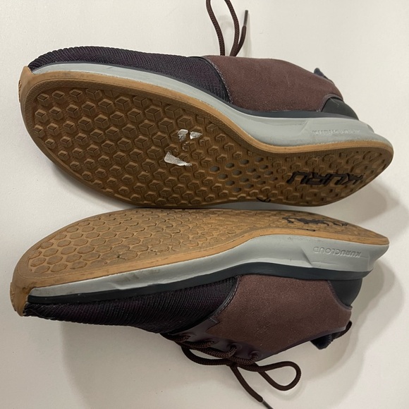 KURU Atom Cloud Running Shoes Size Women’s 9 Dark Wine Red - Picture 3 of 7